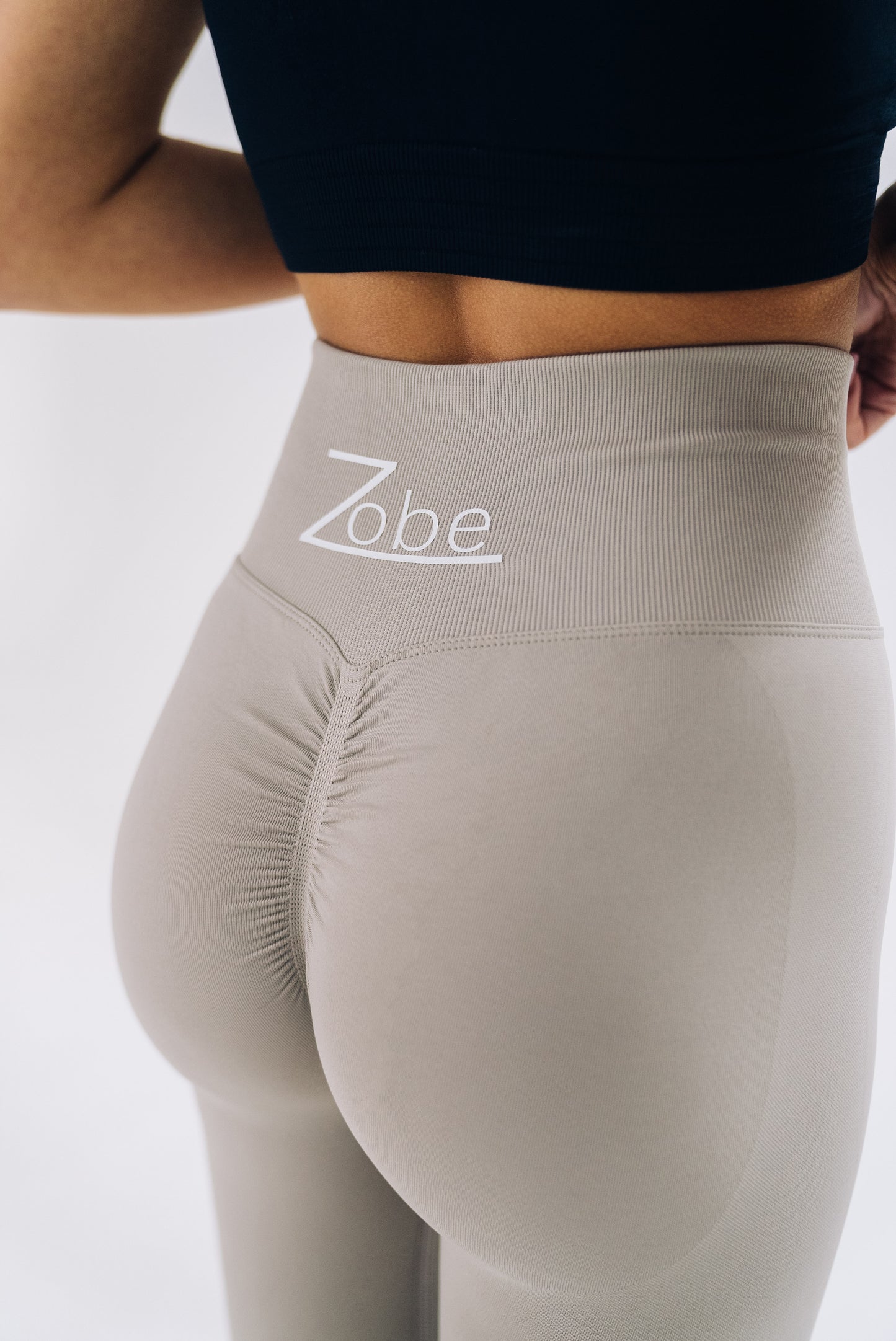 Scrunch Leggings in Sand-Grau
